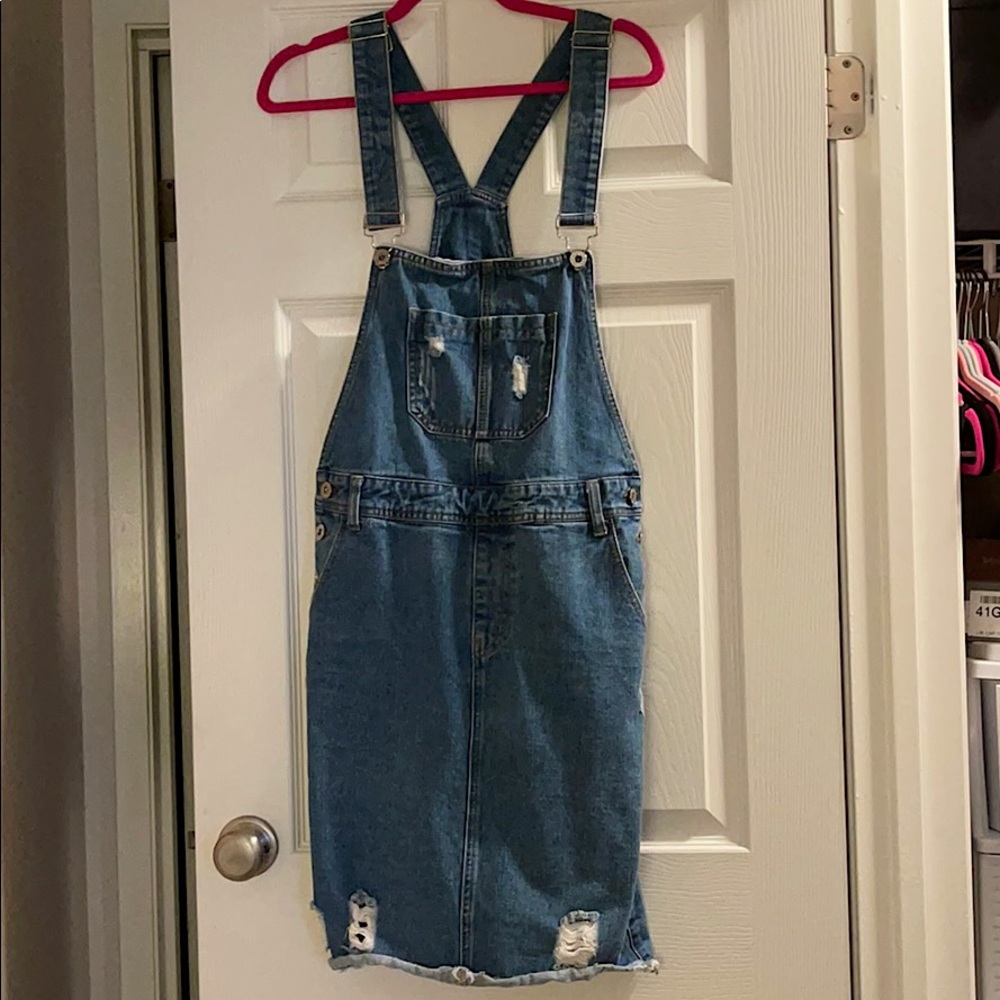 Overall dress